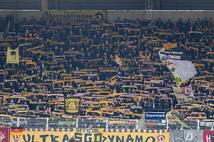 Rund 1.400 SGD-Fans unterstützen die Mannschaft in Regensburg. | Foto: Steffen Kuttner 