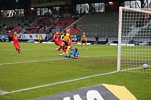 Joker Pascal Sohm trifft zum Ersten: Die 3:2-Führung. | Foto: Running Riot Media