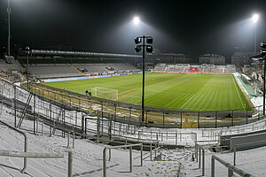 Bei frostigen Temperaturen kommt es im Grünwalder Stadion gegen Türkgücü München zum Pflichtspielauftakt 2021. | Foto: Steffen Kuttner 