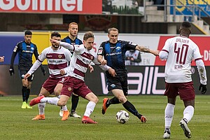 Jannik Müller im Duell mit Sven Michel