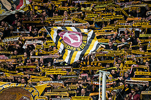 26.279 Zuschauer kommen ins Rudolf-Harbig-Stadion gegen den VfL Bochum. | Foto: Dennis Hetzschold. 