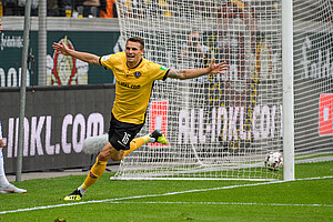 Philip Heise jubelt nach seinem Tor zum 3:1