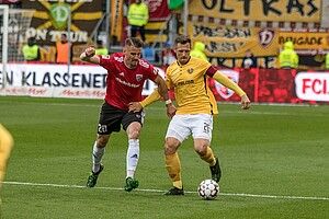 Sören Gonther im Zweikampf mit Ex-Dynamo Stefan Kutschke