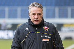 Cheftrainer Uwe Neuhaus musste in Duisburg auf Kapitän Marco Hartmann und Manuel Konrad verzichten. (Foto: Steffen Kuttner)