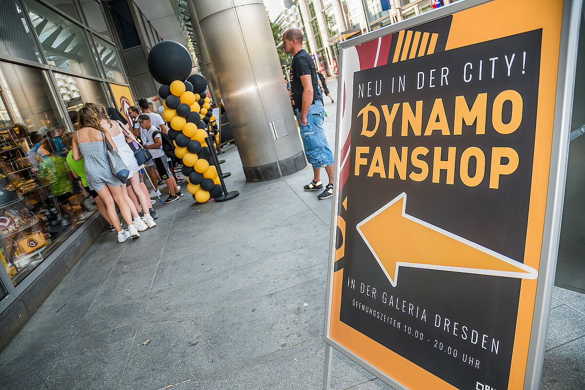 SG Dynamo Dresden Fanshop - Ab ins verdiente Wochenende