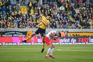 Osman Atilgan gewinnt das Kopfballduell