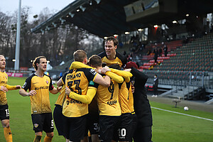 Die SGD bleibt durch den 4:2-Sieg in Köln auch im achten Spiel in Serie ungeschlagen. | Foto: Running Riot Media