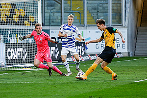 Kade scheitert ebenso wie kurz zuvor Stor an MSV-Keeper Weinkauf. | Foto: Steffen Kuttner