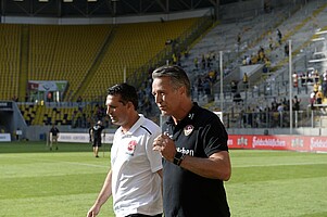 Uwe Neuhaus und Nürnbergs Cheftrainer Alois Schwartz