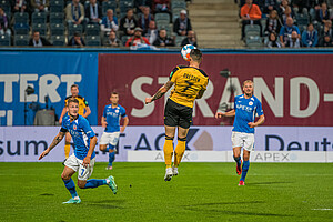 Vlachodimos köpft die Sportgemeinschaft wieder in Führung. | Foto: Dennis Hetzschold