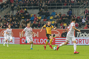 Duljevic fulminant aus der Distanz zum 3:0