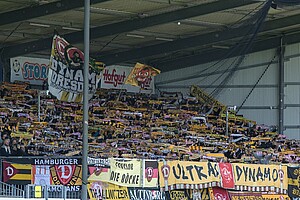 1.300 Dynamo-Fans begleiteten die SGD nach Kiel.