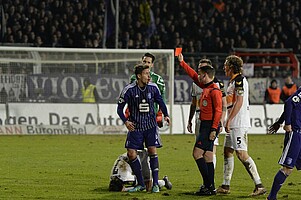In der 70. Minute kassierte Osnabrücks Dercho die rote Karte.