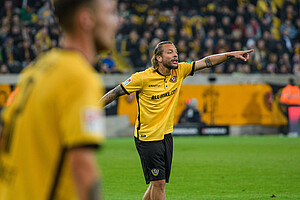 Patrick Ebert dirigiert seine Teamkollegen