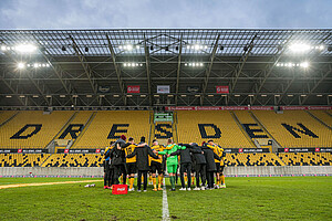 Mit mannschaftlicher Geschlossenheit geht es in die letzten beiden Spiele des Jahres. | Foto: Dennis Hetzschold