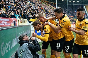 Justin Eilers bejubelt sein sensationelles 1:0.