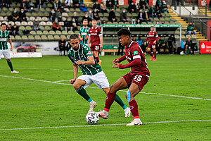 Königsdörffer versucht einen Vorstoß über links. | Foto: Steffen Kuttner