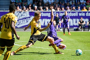 Marco Hartmann im Zweikampf gegen Dimitrij Nazarov. (Foto: SGD)