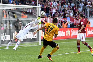 Pascal Testroet trifft zum 1:1.