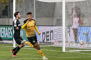 Ransford Königsdörffer legt nach und stellt auf 3:1. | Foto: Steffen Kuttner