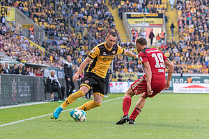 Haris Duljevic im Dribbling gegen Ingosltadts Gaus.