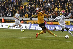 Stefan Kutschke erzielt den Ausgleich nach starker Vorarbeit von Paco Testroet.