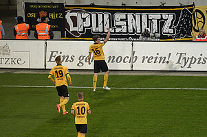 Jimi Müller bejubelt das 1:0.