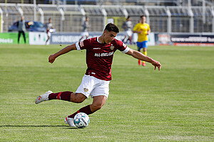 Am Ende unterliegt Jonas Saliger mit der SGD verdient in Leipzig mit 0:4. | Foto: Steffen Kuttner