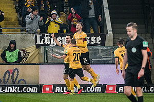 Bei seinem ersten Startelfeinsatz bringt Husbauer die Sportgemeinschaft schon nach fünf Minuten in Führung.