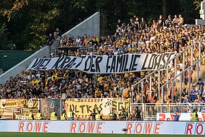 Botschaft aus dem Gästeblock an einen Dynamo-Fan und seine Familie