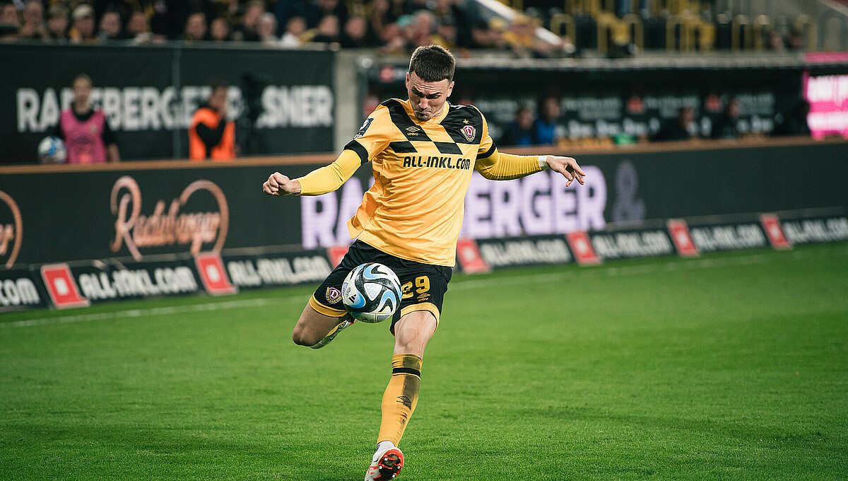 23 July 2022, Saxony, Dresden: Soccer: 3rd league, SG Dynamo Dresden - TSV  1860 Munich, Matchday 1, Stock Photo, Picture And Rights Managed Image.  Pic. PAH-220724-99-136757-DPAI